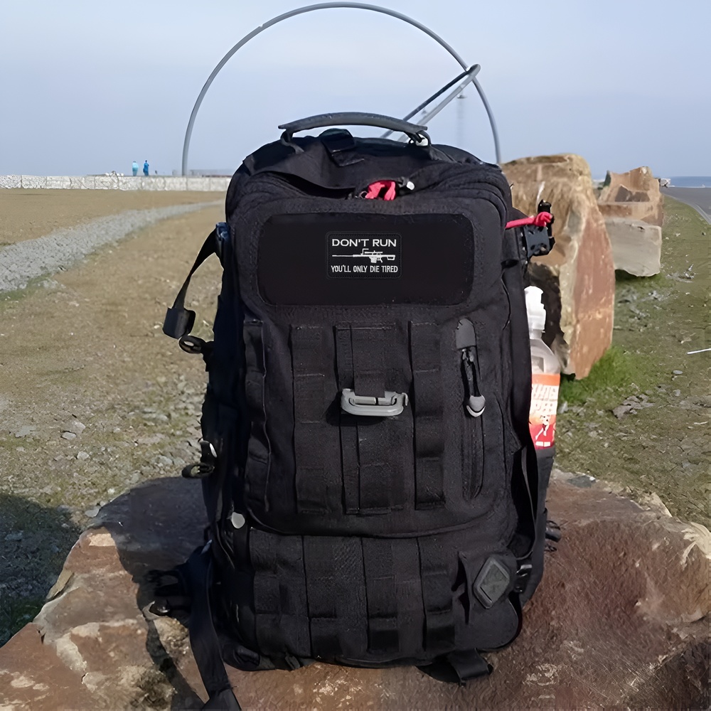 DON'T RUN ファンミーム タクティカル モラル クオ - Urban Backpack Tactical のレビューと価格